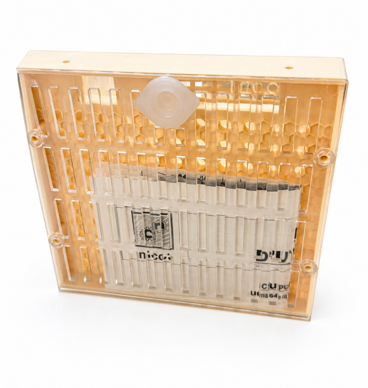 Nicot-30 – Original French queen rearing system from Nicotplast™.